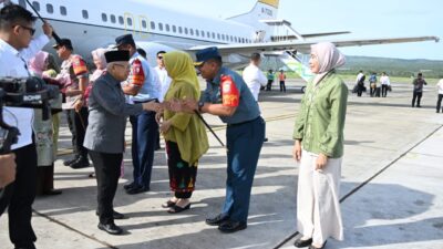 Danlanal Sabang Turut Serta Sambut Kedatangan Wakil Presiden RI di Bandara SIM