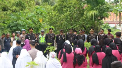 Turut berduka, Kapolres Aceh Selatan Pimpin Upacara Pemakaman Anggota Polri