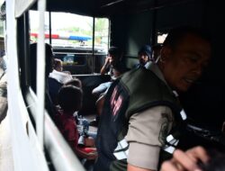 Tim Gabungan Amankan Belasan Gepeng di Kawasan Simpang Lima