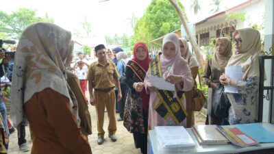 Murid SDN Sibreh Sambut Gembira Kedatangan Bunda PAUD Aceh