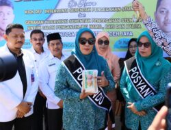 Mellani Bagikan Jajanan Sehat untuk Murid TK di Aceh Jaya