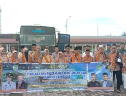 Jemaah Haji Aceh asal Simeulue ke Banda Aceh dengan KMP Aceh Hebat 1