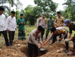 Wakapolda Aceh Letakkan Batu Pertama Pembangunan Masjid Pesantren Babul Ulum