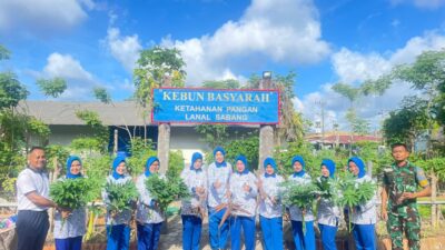 Jalasenastri Cabang Korcab 3 I Peduli Ketahanan Pangan, Panen Raya Kangkung dan Singkong