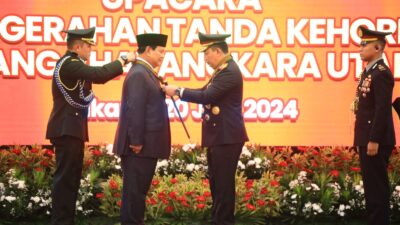 Prabowo Subianto Terima Penghargaan Tanda Kehormatan Bintang Bhayangkara Utama Polri