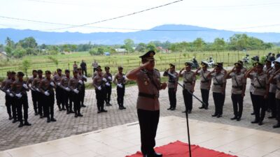 Peringati HUT ke-78 Bhayangkara, Polres Aceh Besar Gelar Upacara Ziarah Makam Dan Tabur Bunga
