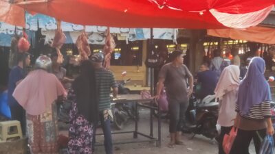 Tiga Hari Jelang Idul Adha, Harga Daging Sapi di Pasar Induk Lambaro Normal