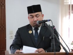 Pj Bupati Iswanto Sampaikan Upaya Penanggulangan Krisis Air Bersih di Sidang Paripurna DPRK Aceh Besar