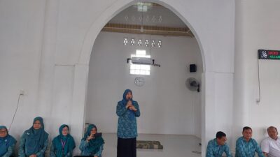 Pj Ketua TP PKK Aceh Besar Buka Sosialisasi Pola Asuh Anak dan Remaja Era Digital di Kajhu