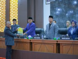 Sekda Nagan Raya Hadiri Rapat Paripurna ke-4 Masa Persidangan II DPRK
