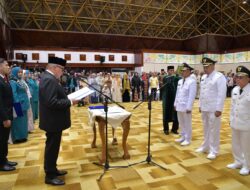 Lantik 3 Pj Bupati, Bustami Ingatkan Kesuksesan Penyelenggaraan PON XXI dan Pilkada 2024