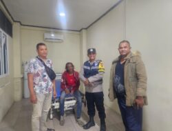 Siram Lantai Meunasah Pakai Air Parit, Polsek Syiah Kuala dan Warga Bawa ODGJ ke RSJ Aceh