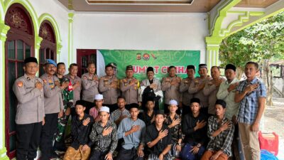 Gelar Jum’at Curhat, Kapolres Aceh Besar Silaturahmi Bersama Pimpinan Dayah Al-Muhajirin Tgk Di Ujeun, Abi Lampisang
