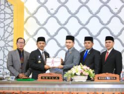 Pj Wali Kota Banda Aceh Serahkan KUA PPAS 2025 ke Dewan