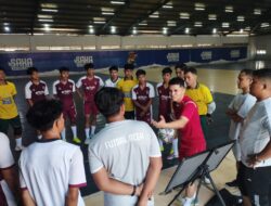 Mantan Pemain TimNas Indonesia Semangati Pemain Futsal PON Aceh