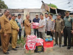 Pj Wali Kota Serahkan Bantuan Masa Panik Kepada Korban Kebakaran di Aspol Lamteumen Barat