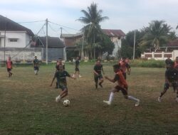 Lam Awe B Juara Turnamen Sepakbola HUT Ke-79 RI di Lamteumen Barat