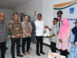 Perum Bulog Salurkan Bantuan Pangan Beras Tahap III Kepada KPM Dalam Wilayah Kota Langsa