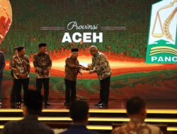 Jangkauan Layanan JKN Aceh Merata, Pemerintah Aceh Terima Penghargaan Universal Health Coverage (UHC)