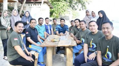 BNNK Sabang Gelar Olahraga Jalan Santai dan Bersihkan Pantai Kasih