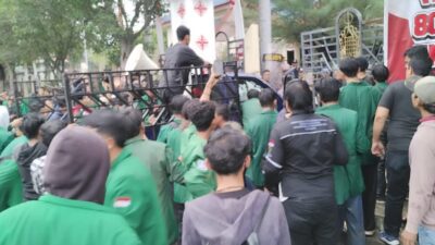 Tolak Revisi UU Pilkada, Ribuan Mahasiswa Bentrok Polisi di Lhokseumawe