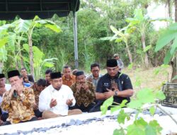 Pj Bupati Muhammad Iswanto Dampingi Pj Gubernur Safrizal Ziarah ke Makam Ayahnya