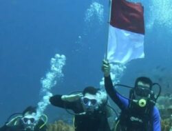 Meriahkan HUT ke-79 RI, Bea Cukai Sabang Kibarkan Merah Putih di Dasar Laut