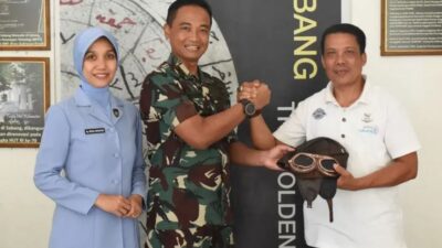 Lanud MUS Serahkan Helm dan Kacamata Pilot Klasik ke Museum Sabang