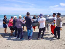 Polresta Banda Aceh Siagakan Perahu Karet Saat Atlet Layar Latihan