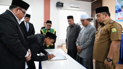 Pj Bupati Aceh Besar Kukuh Dua Anggota MPU PAW Periode 2022-2027