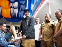 Pj Bupati Iswanto Dampingi Pj Gubernur Safrizal Serahkan Bantuan Kaki Palsu