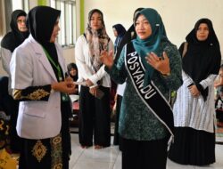 Cut Rezky Handayani Pantau Posyandu di Gampong Lagang