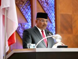 Pj Gubernur Safrizal Sampaikan Ranqan APBA Tahun Anggaran 2025 ke DPRA