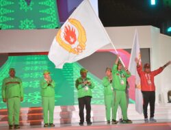 Berlangsung Meriah, Pj Gubernur Safrizal Hadiri Penutupan PON XXI di Stadion Utama Sumatera Utara