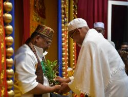 Tiba di Bireuen, Pj Gubernur Safrizal Dipeusijuek oleh Abon Cot Tarom