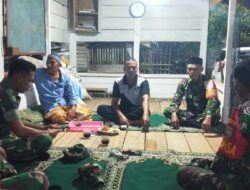 Peduli Sesama, Anggota Koramil Takziah dan Bantu Pemakaman Nelayan di Aceh Jaya