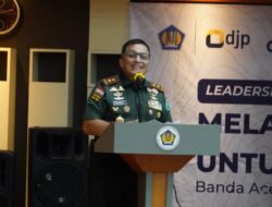 Mayor Jenderal TNI Niko Fahrizal Beri Motivasi Kepemimpinan kepada Pejabat Pengawas DJP Aceh