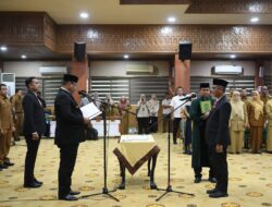 Pj Gubernur Safrizal Lantik Sekretaris DPRA dan Serahkan SK Plt Sekda Aceh