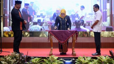 Pj Gubernur Safrizal Kukuhkan Safriati Sebagai Pj Ketua Dekranasda, Bunda PAUD, dan Ketua Forikan Aceh