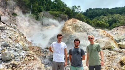 Menjelajahi Keindahan Destinasi Wisata Panas Bumi di Ujung Barat Indonesia