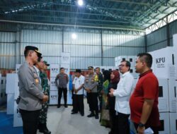 Pj Bupati Aceh Barat Bersama Kapolres, Dandim dan Kejari Tinjau Kesiapan Logistik Pilkada di Gudang KIP