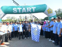 Pj Gubernur Safrizal Lepas Jalan Santai Meriahkan Hari Keluarga Milad ke-63 USK