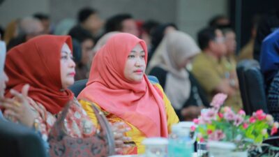 Cut Rezky Handayani Hadiri Pengukuhan Bunda Literasi Aceh