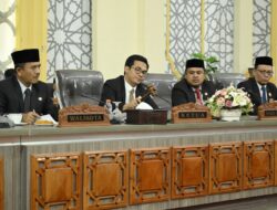 DPRK Banda Aceh Gelar Paripurna Penyerahan Raqan APBK 2025