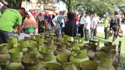 Respon Kelangkaan Gas 3 Kilogram, Pengkab Pijay Lakukan Operasi Pasar