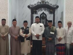Aksi Jumat Berkah Subuh di Pidie Jaya Diwarnai Bagi-bagi Makanan