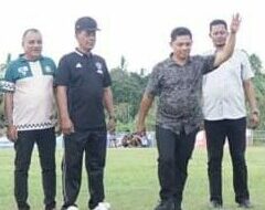 Turnamen Sepak Bola Semi Open Lambeugak Berlangsung, Ketua DPW PA Abes Tendang Bola Perdana