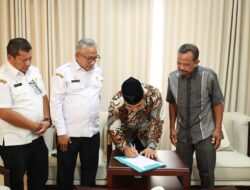 Pemkab Aceh Besar Terima Hibah Tanah dari Keuchik Gampong Seungko Meulat