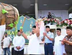 Pj Bupati Iswanto Tabuh Beduk Khanduri Maulid Aceh Besar