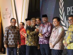 Pj Gubernur Safrizal Raih Penghargaan Apresiasi Kinerja Pemerintahan Daerah 2024
